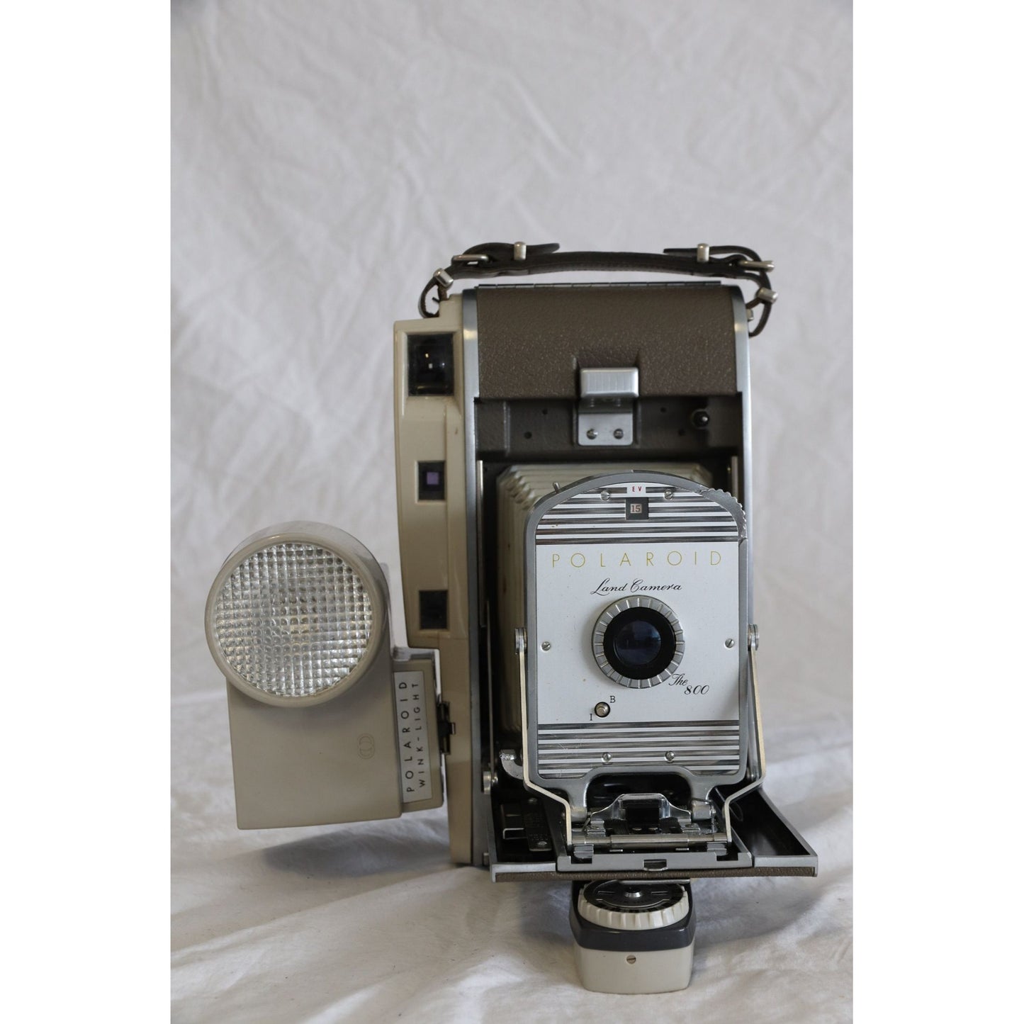 Vtg Polaroid Land Camera Model 150 And The 800 Complete With Carrying Case Manual Flash