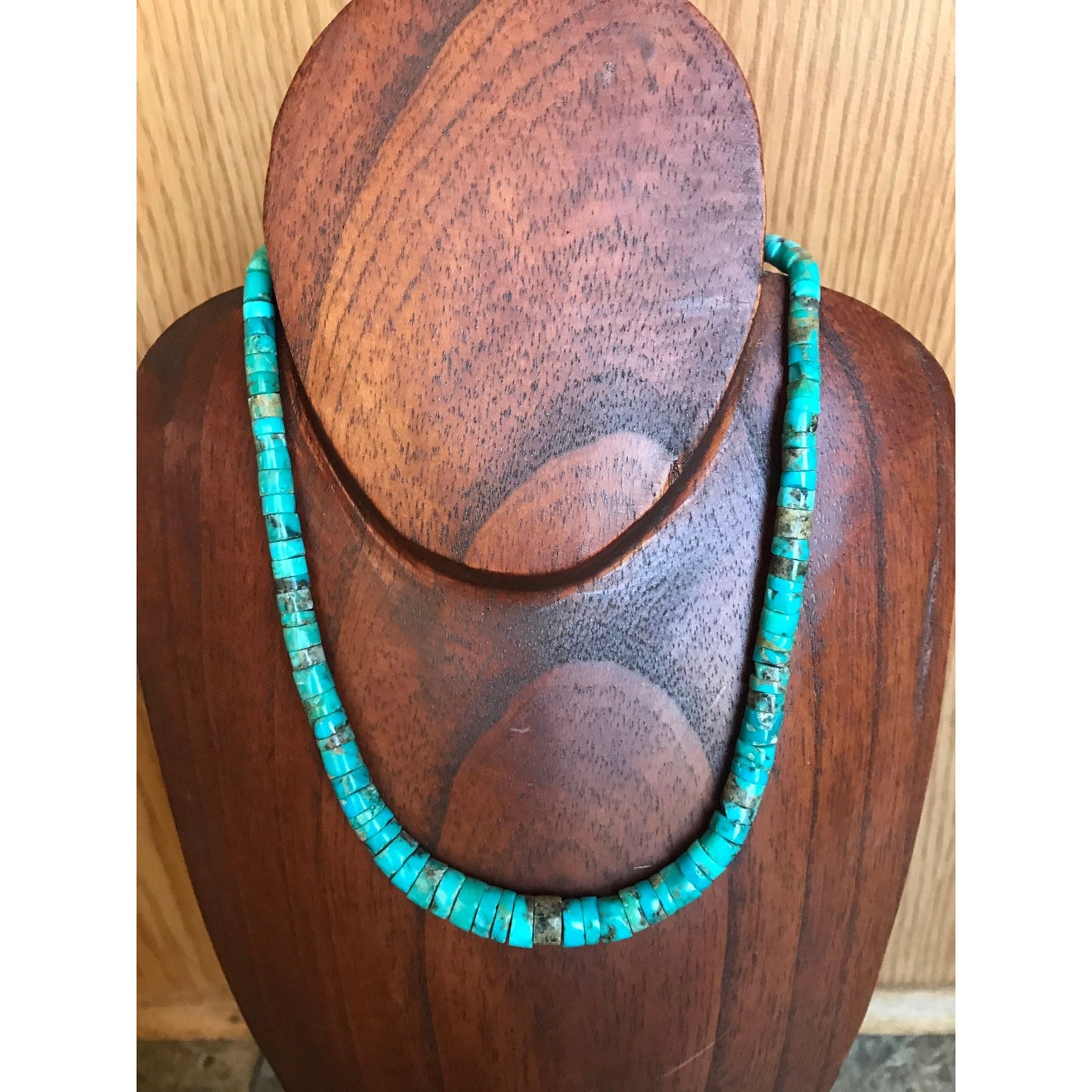 Vintage Graduated Turquoise Disc Necklace - Choker 16 1/2" Length Silver Cone Hook Closure