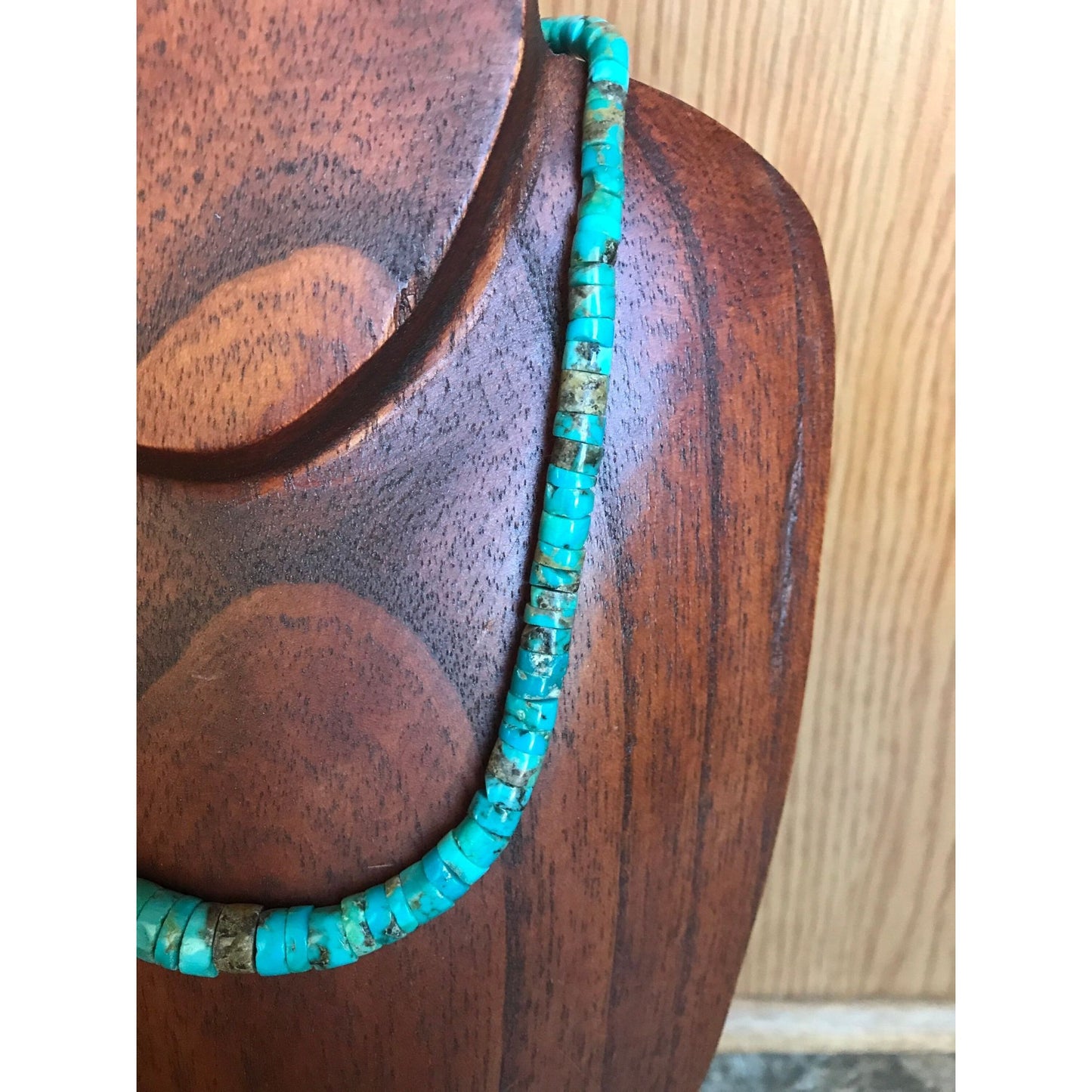 Vintage Graduated Turquoise Disc Necklace - Choker 16 1/2" Length Silver Cone Hook Closure