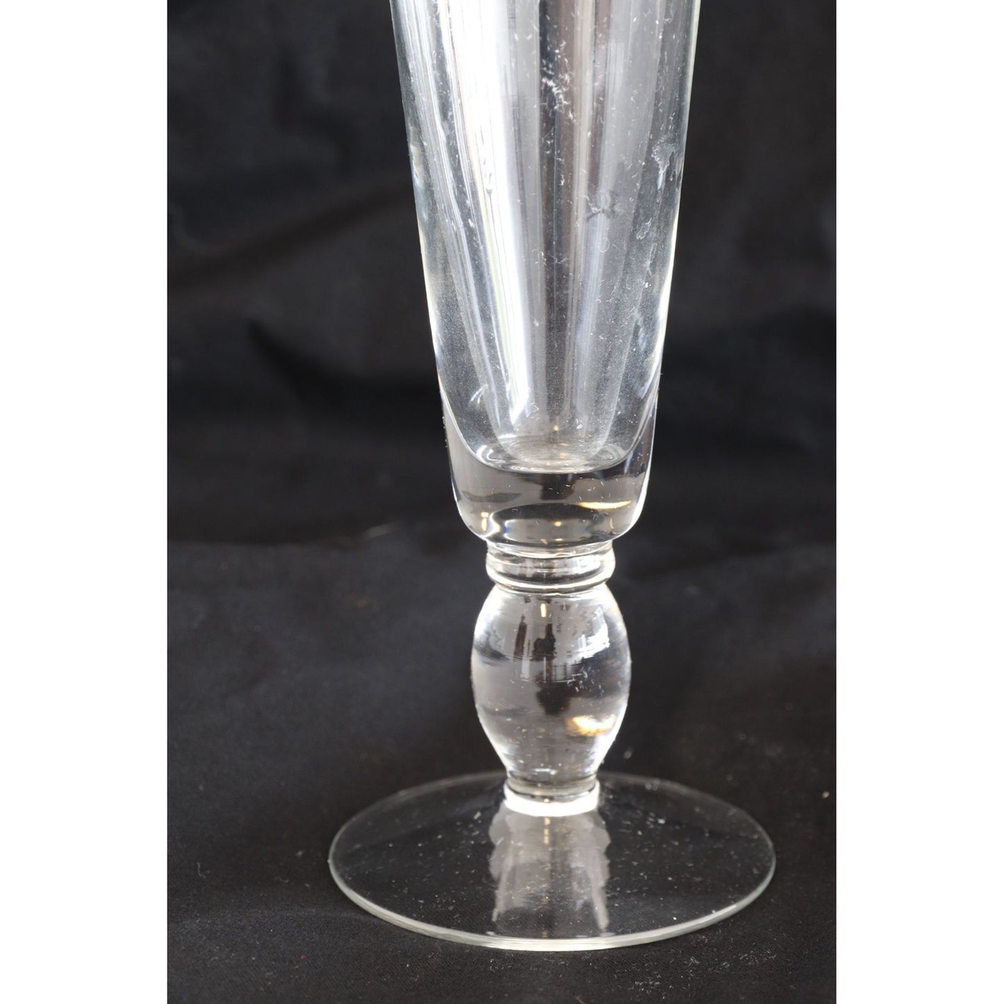 Vtg Pilsner Beer Glasses with an oval Ball Design Towards The Base Of The Tapered Glass 10 ozs.