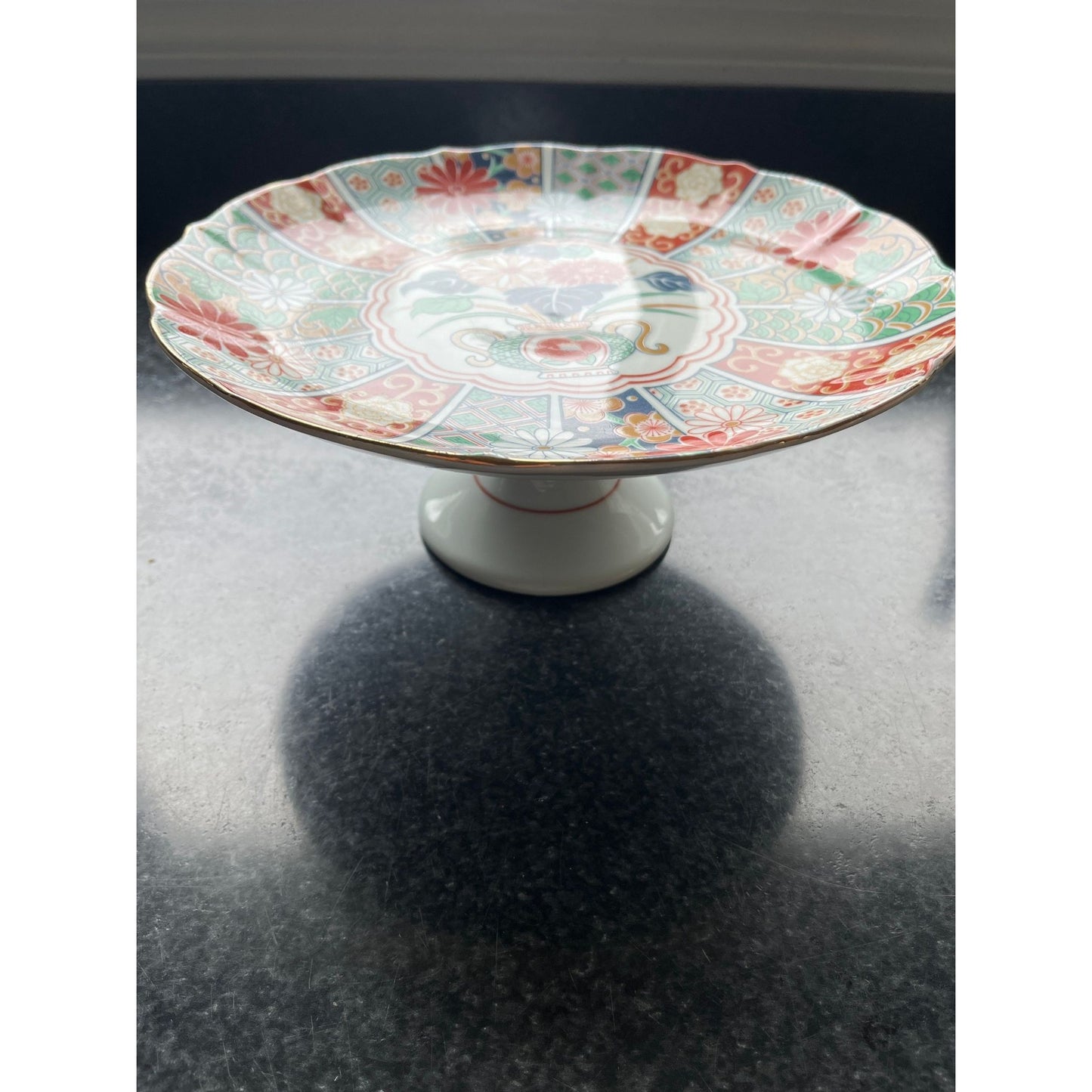 Vtg Late 20th Century 10" Arita Imari Fan Pattern Cake Stand Porcelain Gold Scalloped Edges Japan