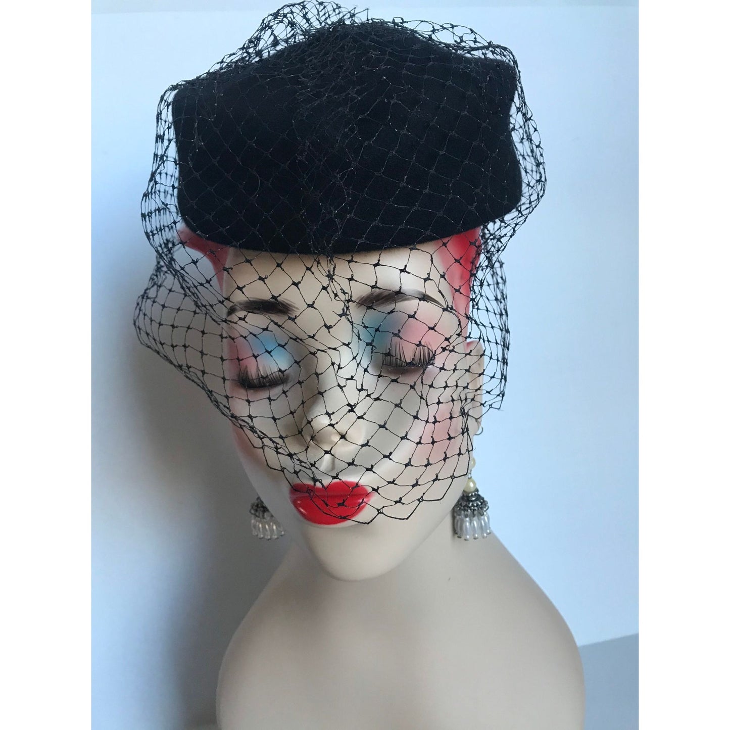 Vtg 1970's Fabini New York Peachfelt 100% Wool Made in USA Black Pill Box Hat With Netting