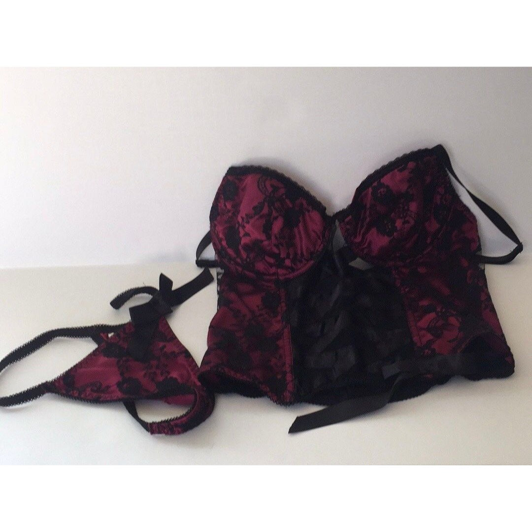 Vtg Native Intimates Coreset & Thong Lingerie Black Maroon Lace Black Ribbon Front Size 34B Adjustable Straps