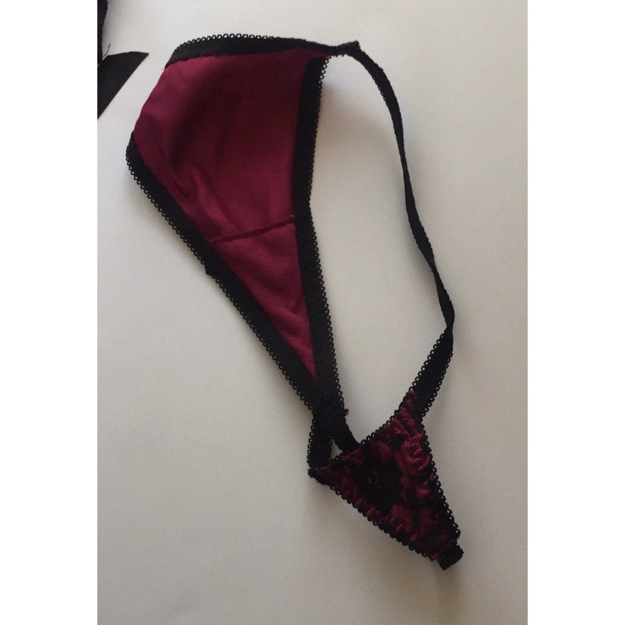 Vtg Native Intimates Coreset & Thong Lingerie Black Maroon Lace Black Ribbon Front Size 34B Adjustable Straps