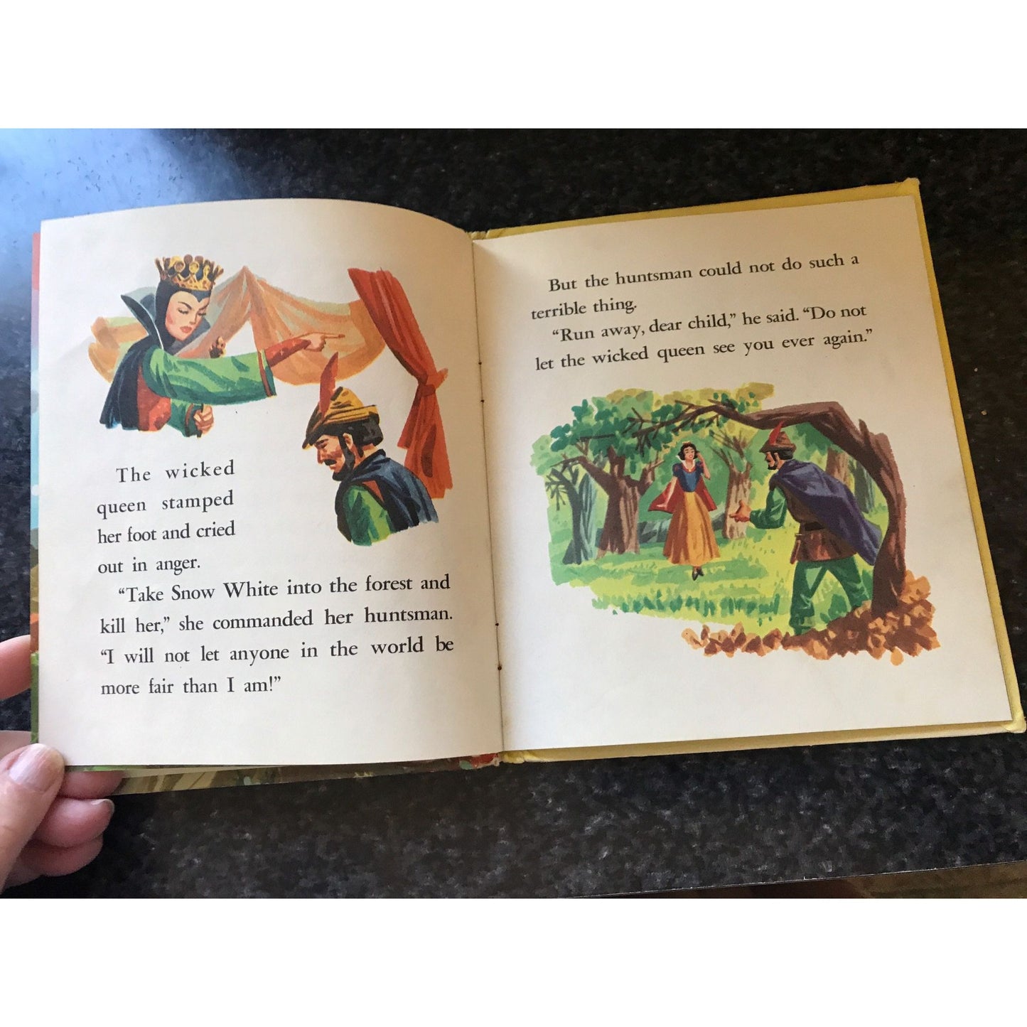 Vtg 1957 Walt Disney's Snow White and the Seven Dwarfs Whitman Tell a Tale Book Nursery Disney Princess