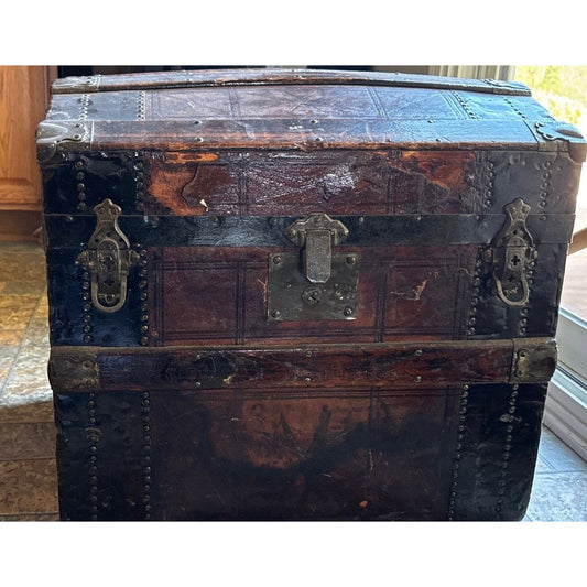 Antique 1899 Wescott Express Co. Domed  Steamer Trunk Graphics & Inside Divided Drawer Metal Lock And Bracketts